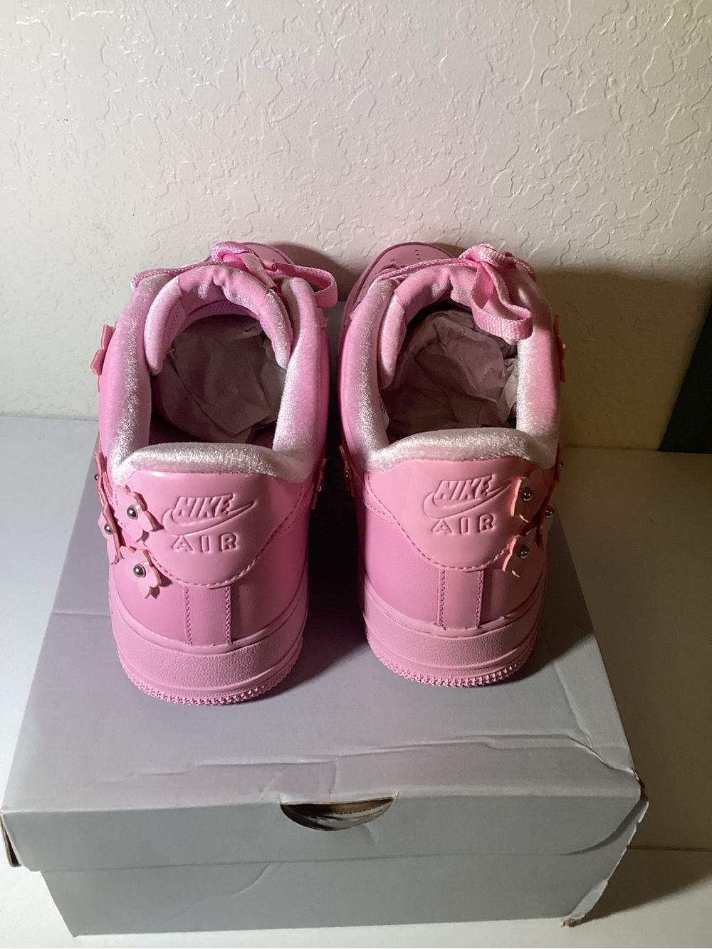 Nike Pink Women's Low-Top Athletic Sneakers - Picture 10 of 10